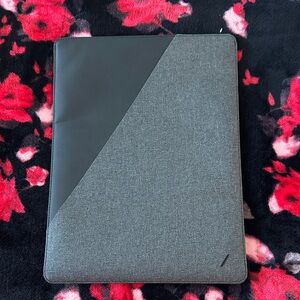 Tablet Folio Case in Charcoal Gray - Protective Cover